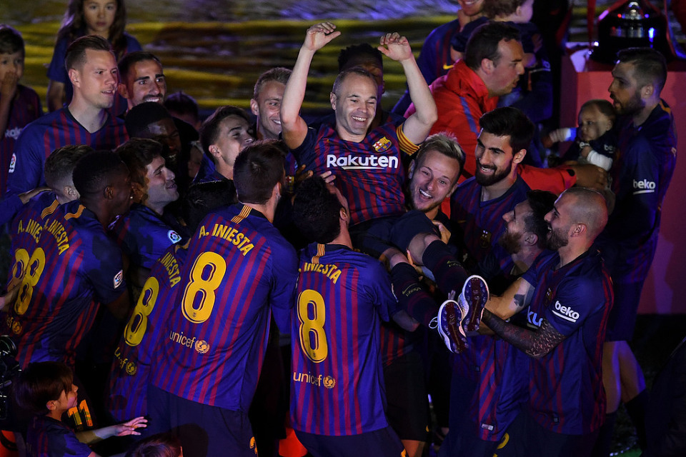 莱万多夫斯, 强硬但要护, 巴黎圣日耳