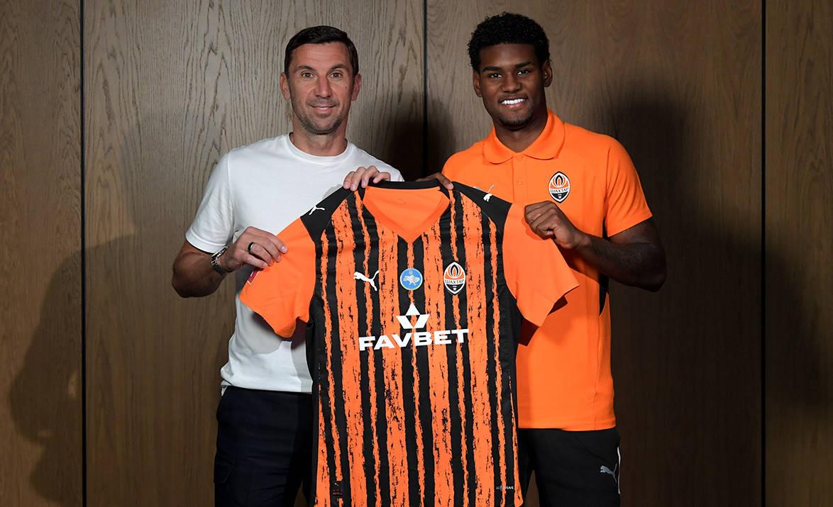 包括, 岁边锋费雷