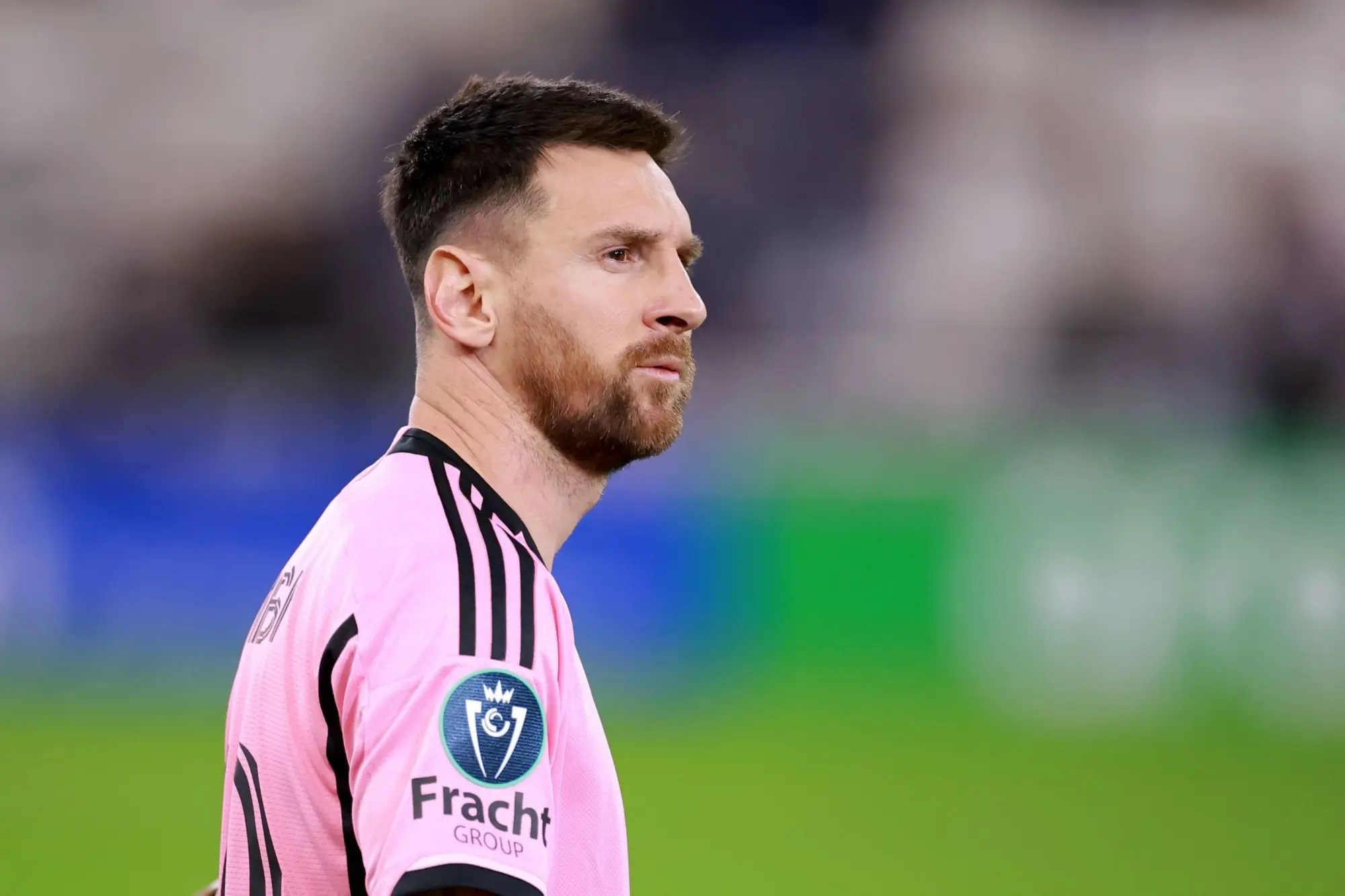 亚国脚, 说他的名字, 员一看就非