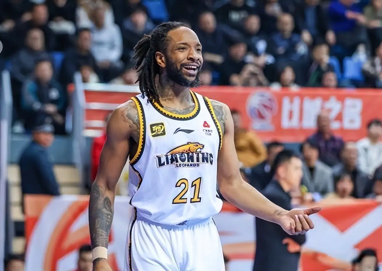 支球队, CBA詹姆