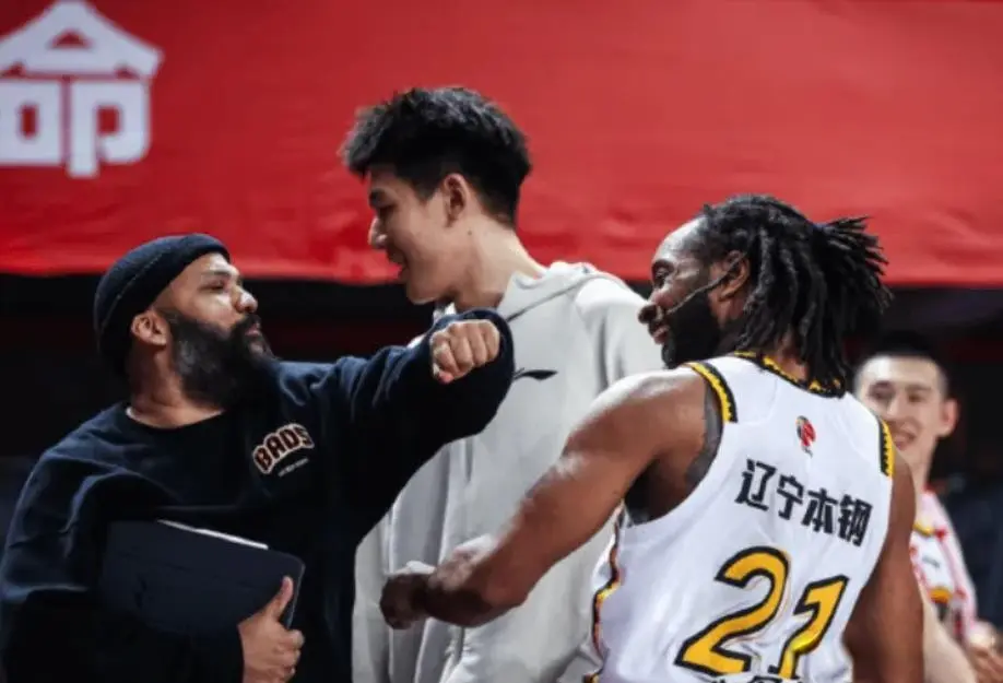 三分球命中, 他的老婆孩