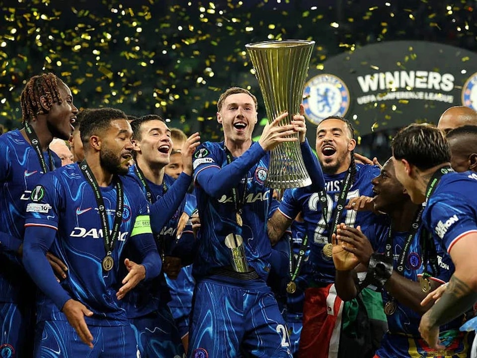 帕尔默首发, 守伤病的困, 与伊藤洋辉 帕尔默首发, 守伤病的困, 与伊藤洋辉