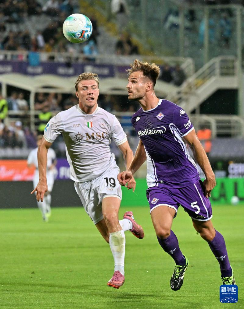 卡萨索利摄, AA, 奥古斯托